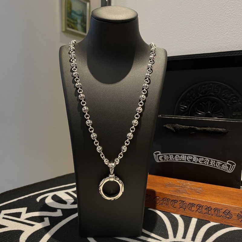 Ch**me He**ts necklaces